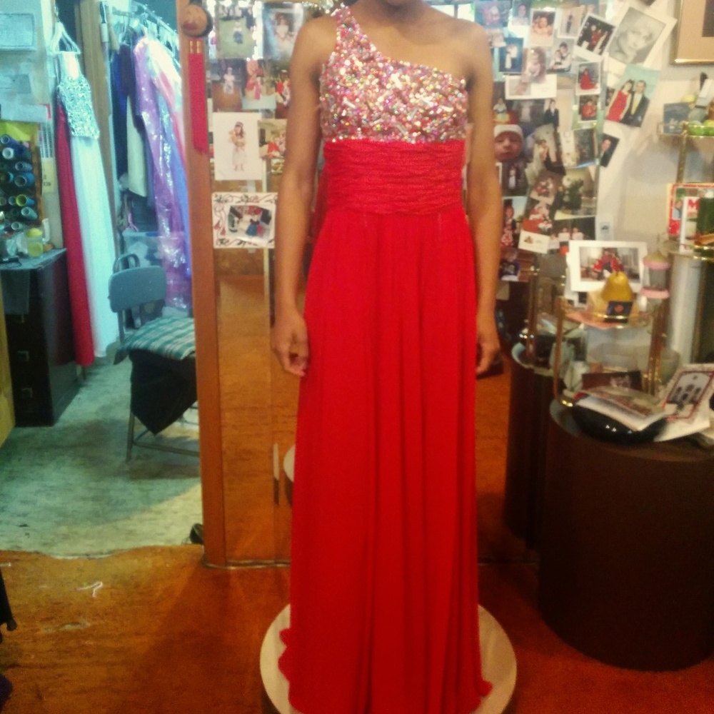 Red Prom Dress - Picture 3 of 7